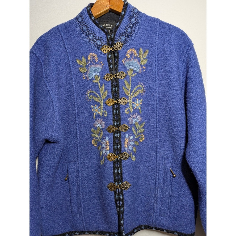 Vtg Icelandic M 100% Wool Women's Blue Floral Embroidered Sweater Jacket Nordic